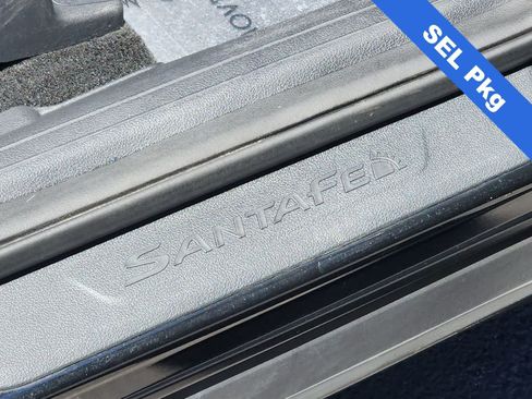 Used 2021 Hyundai Santa Fe SEL w/ Convenience Package FWD image 11