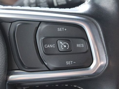 Used 2021 Jeep Wrangler Unlimited Sahara image 27