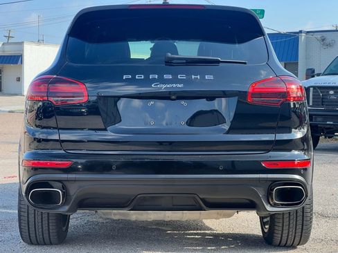 Used 2017 Porsche Cayenne Platinum Edition image 6
