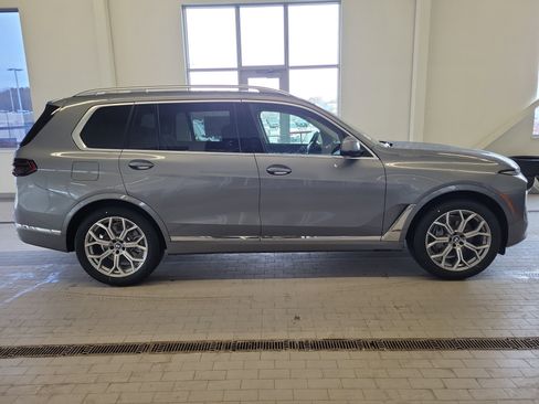 New 2026 BMW X7 xDrive40i image 8