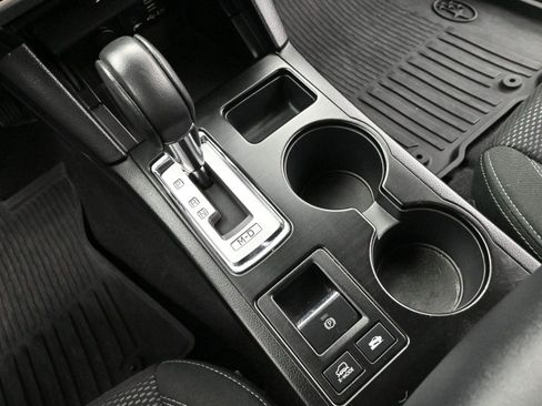 Used 2019 Subaru Outback 2.5i Premium image 23