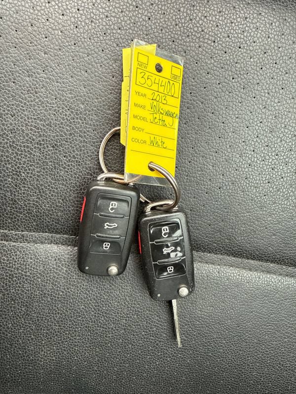 Used 2013 Volkswagen Jetta SE FWD image 35