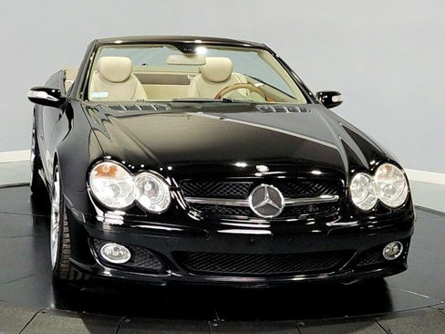 Used 2007 Mercedes-Benz SL 550 image 2