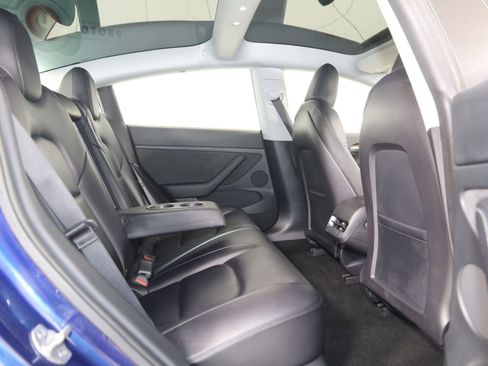 Used 2022 Tesla Model 3 Performance image 15