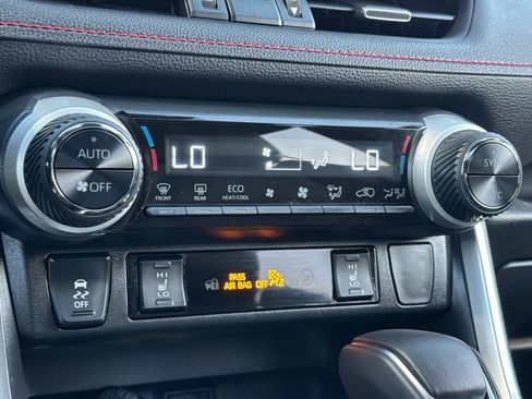 Used 2025 Toyota RAV4 XSE image 17