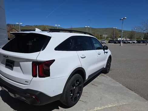 Certified 2025 Kia Sorento SX AWD/4WD image 7