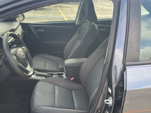Used 2018 Toyota Corolla LE FWD image 14