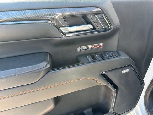 Used 2024 GMC Sierra 1500 AT4 w/ Technology Package AWD/4WD image 15