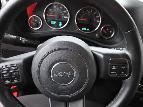 Used 2013 Jeep Wrangler Sahara w/ Connectivity Group AWD/4WD image 22