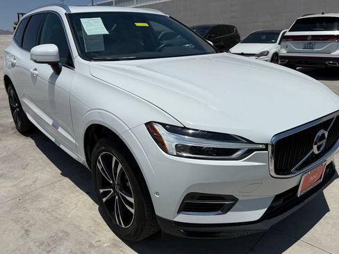 Used 2019 Volvo XC60 T8 Momentum w/ Premium Package AWD/4WD image 3