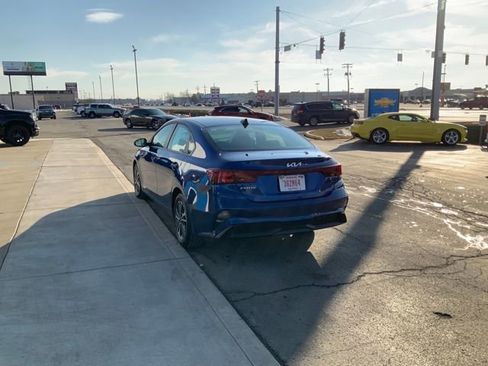 Used 2024 Kia Forte LXS w/ LXS Technology Package image 9