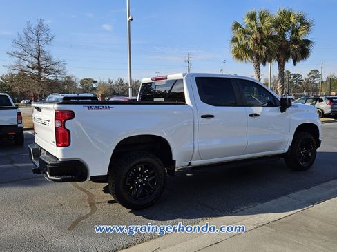 Used 2024 Chevrolet Silverado 1500 LT Trail Boss w/ Convenience Package II image 5