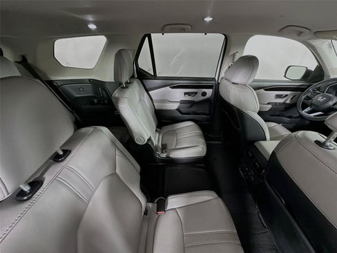 Used 2024 Honda Pilot EX-L image 27