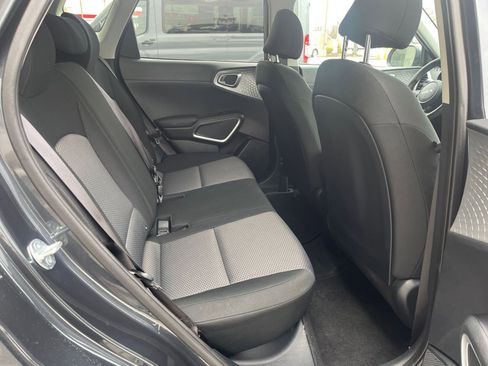 Used 2025 Kia Soul LX w/ LX Technology Package image 23