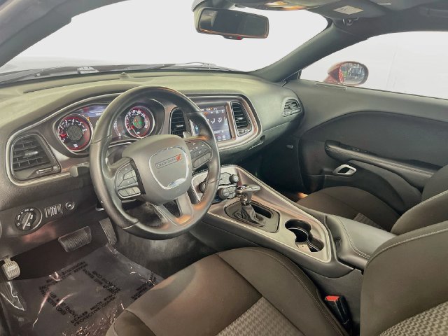 Used 2021 Dodge Challenger GT RWD image 8