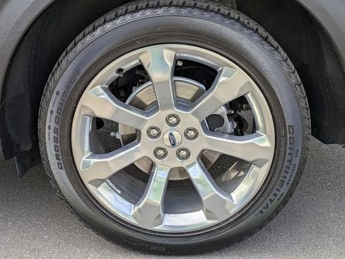 Used 2020 Ford Explorer Platinum w/ Premium Technology Package AWD/4WD image 12