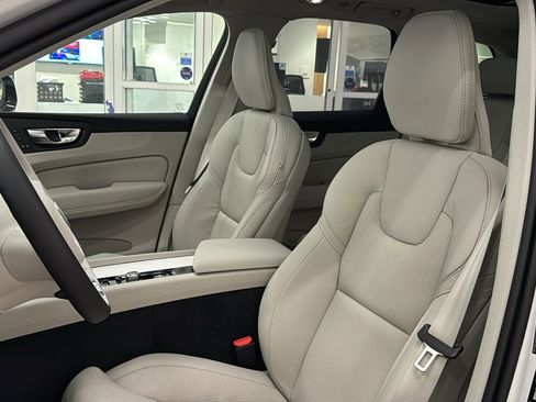 New 2026 Volvo XC60 B5 Ultra w/ Protection Package Premier image 23