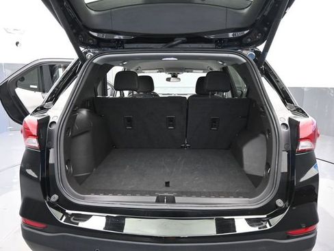 Used 2024 Chevrolet Equinox LT image 8