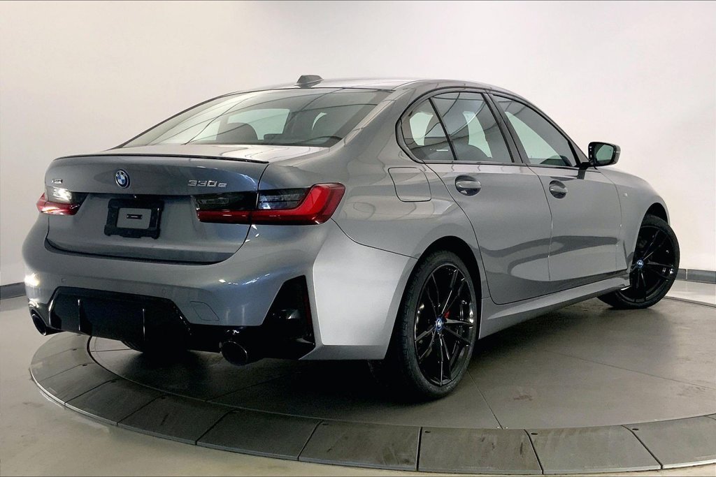 Certified 2024 BMW 330e xDrive w/ Premium Package AWD/4WD image 12