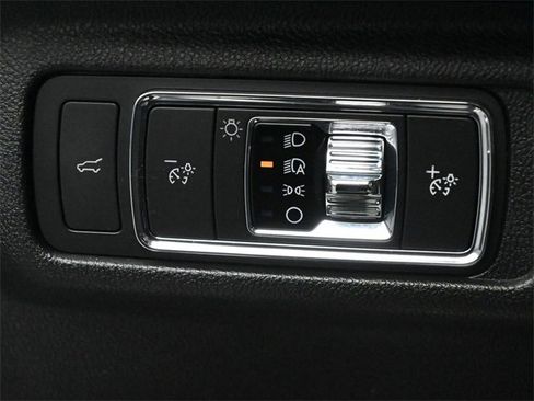 Certified 2022 Lincoln Corsair AWD w/ Equipment Group 101A image 11