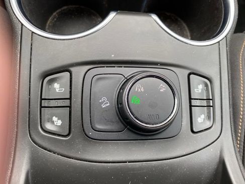 Used 2019 GMC Terrain SLT w/ Preferred Package image 26