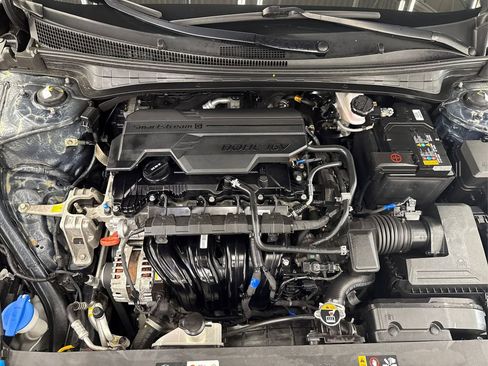 Used 2022 Hyundai Elantra SEL w/ Preferred Accessory Package image 13