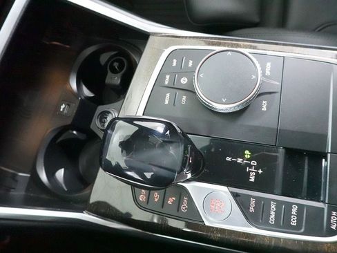 Used 2020 BMW 330i xDrive 330i xDrive w/ Premium Package image 16