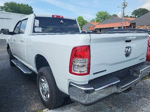 Used 2022 RAM 2500 Big Horn AWD/4WD image 2