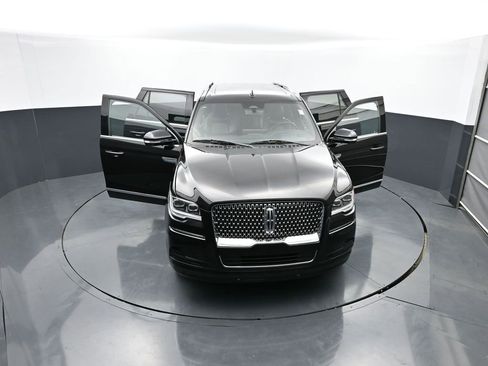 Used 2024 Lincoln Navigator Reserve AWD/4WD image 35