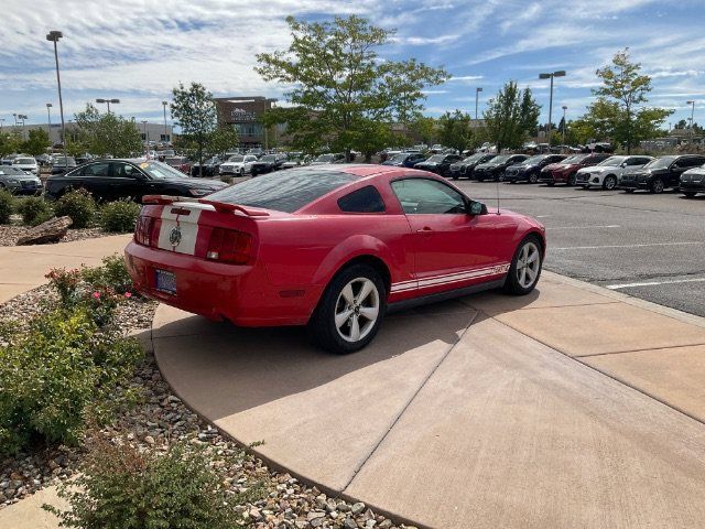 Used 2005 Ford Mustang Coupe RWD image 4