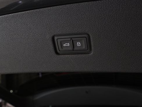 Used 2024 Audi SQ8 Prestige AWD/4WD image 97