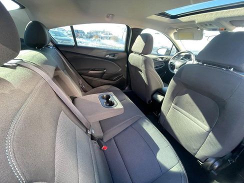 Used 2017 Chevrolet Cruze LT w/ Sun And Sound Package image 18
