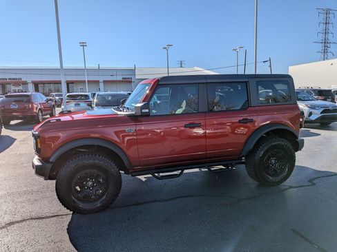 Used 2023 Ford Bronco Wildtrak image 6