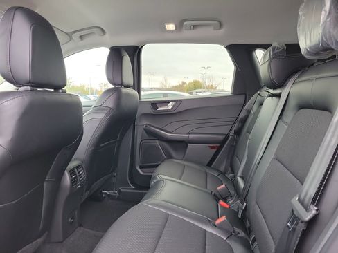 New 2026 Ford Escape SE image 13