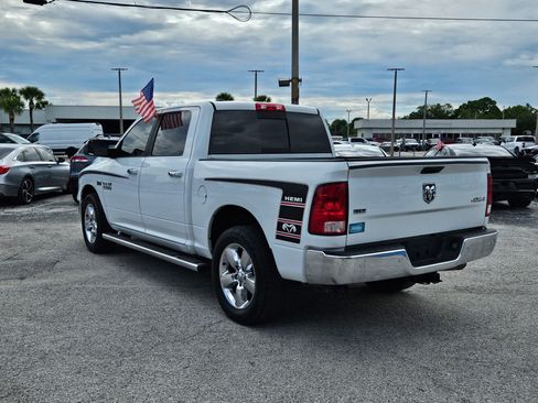 Used 2018 RAM 1500 Classic SLT AWD/4WD image 5
