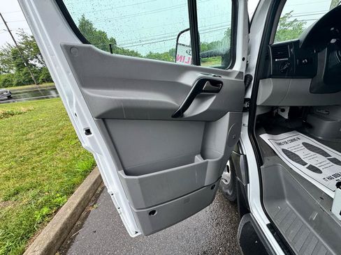 Used 2017 Mercedes-Benz Sprinter 3500 image 10
