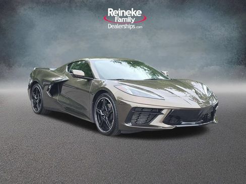 Used 2021 Chevrolet Corvette Stingray Coupe w/ 1LT RWD image 3