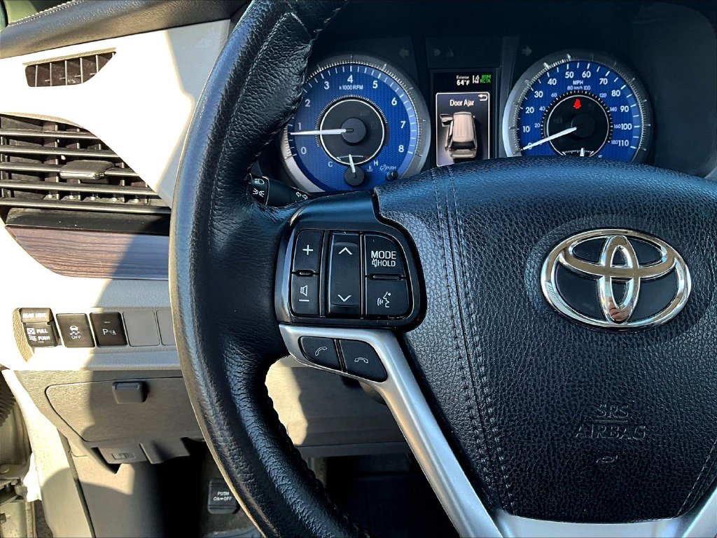 Used 2019 Toyota Sienna XLE Premium w/ Carpet Mat Package AWD/4WD image 13