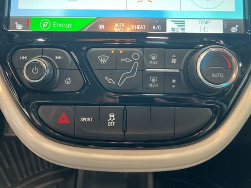 Used 2020 Chevrolet Bolt LT image 19