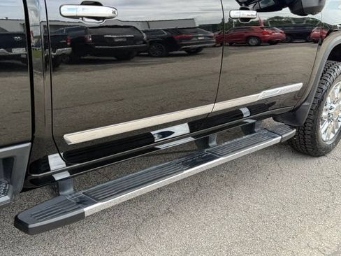 Certified 2024 Chevrolet Silverado 2500 High Country w/ High Country Premium Package AWD/4WD image 18