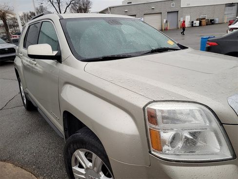 Used 2015 GMC Terrain SLE w/ Convenience Package image 7