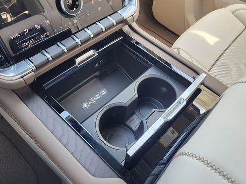 New 2026 GMC Yukon XL Denali w/ Sun & Power Step Package AWD/4WD image 35