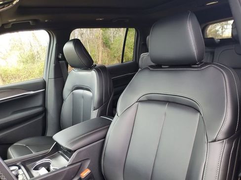 New 2026 Jeep Grand Cherokee L Limited w/ Limited Altitude Package image 14