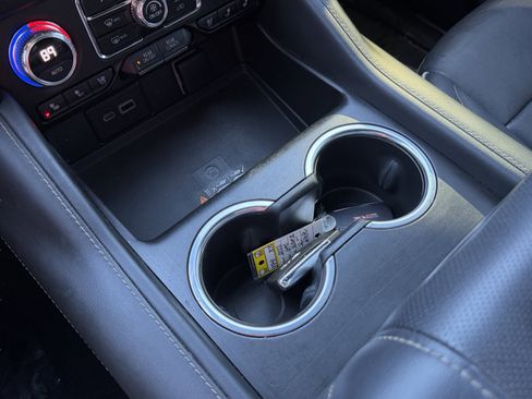 Used 2022 GMC Yukon XL SLT w/ SLT Luxury Package image 68