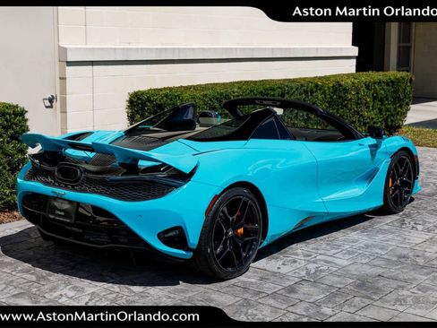 Used 2024 McLaren 750S Spider image 27