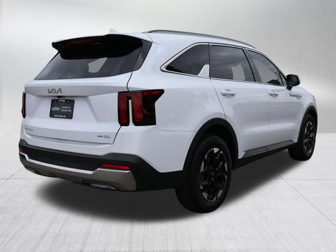 Used 2025 Kia Sorento S w/ Panoramic Sunroof Package FWD image 6