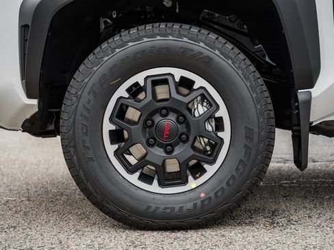 New 2025 Toyota Tacoma TRD Off-Road image 16