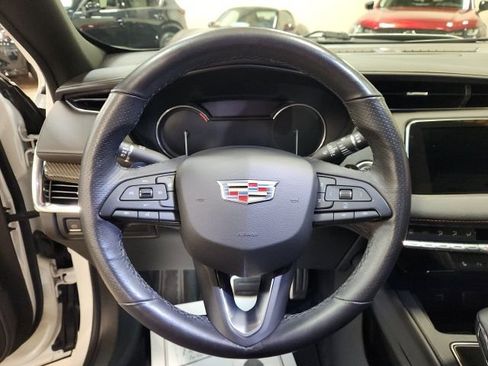 Used 2019 Cadillac XT4 Sport w/ Cold Weather Package image 18