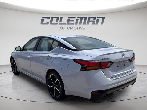 Used 2023 Nissan Altima 2.5 SR FWD image 4
