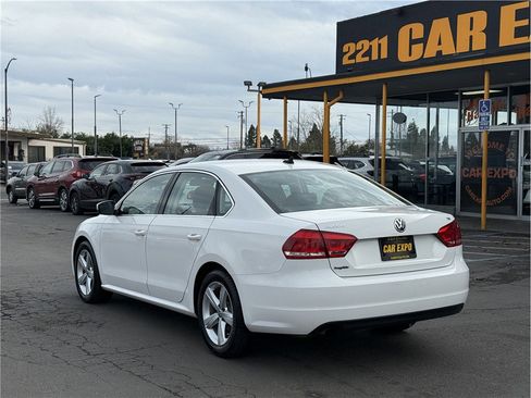Used 2015 Volkswagen Passat 1.8T Limited Edition FWD image 4